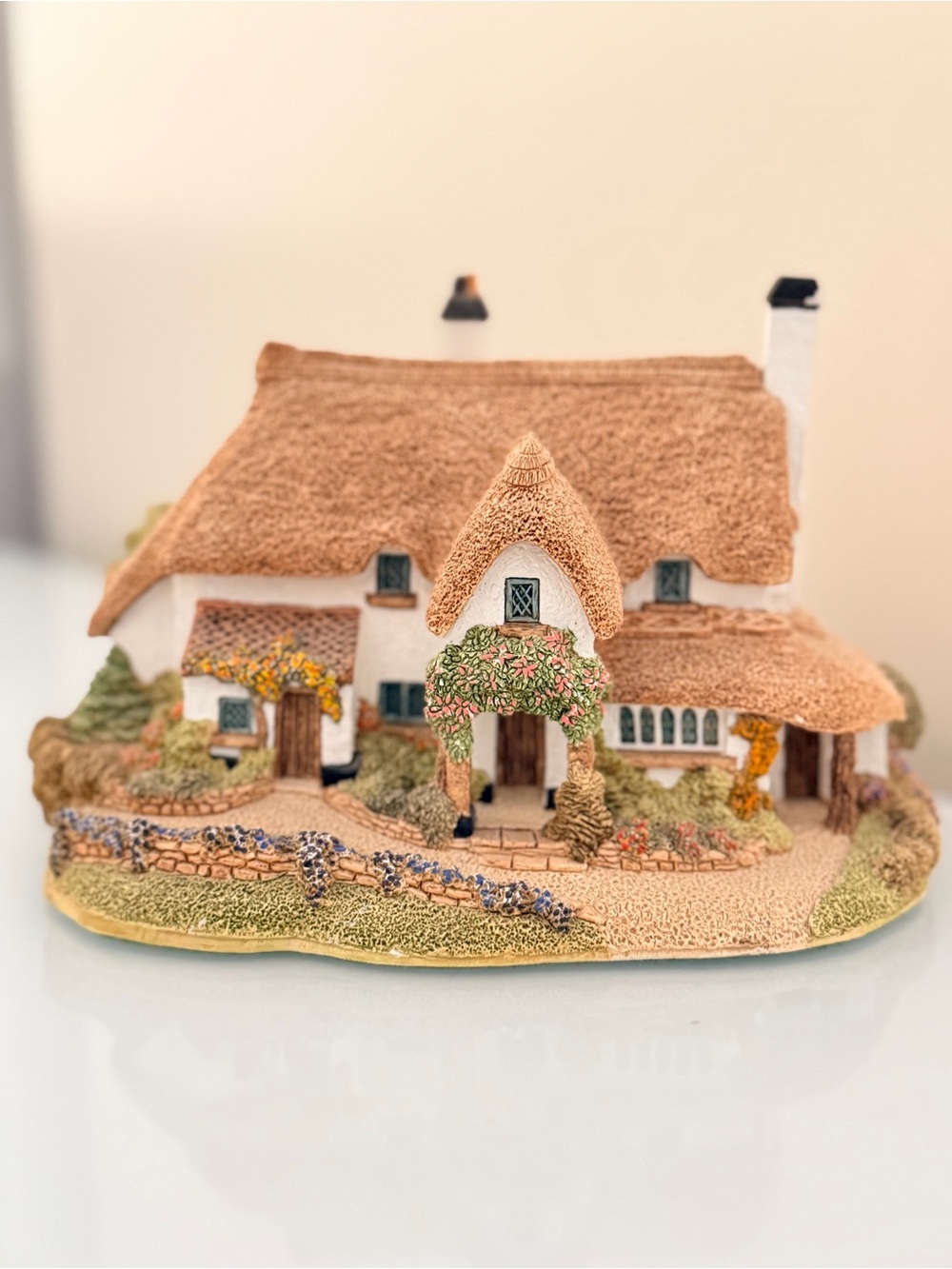 Vintage Lilliput Lane "Periwinkle Cottage" Signed Ray Day 1993